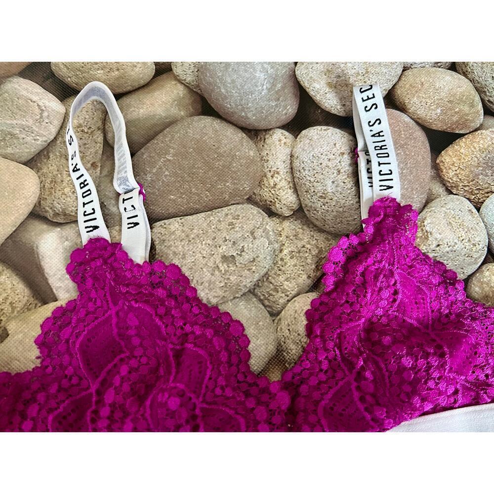 VICTORIA’S SECRET STUNNING BRA-SMALL - Picture 2 of 5